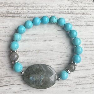 Turquoise and Gray Beaded Bracelet
